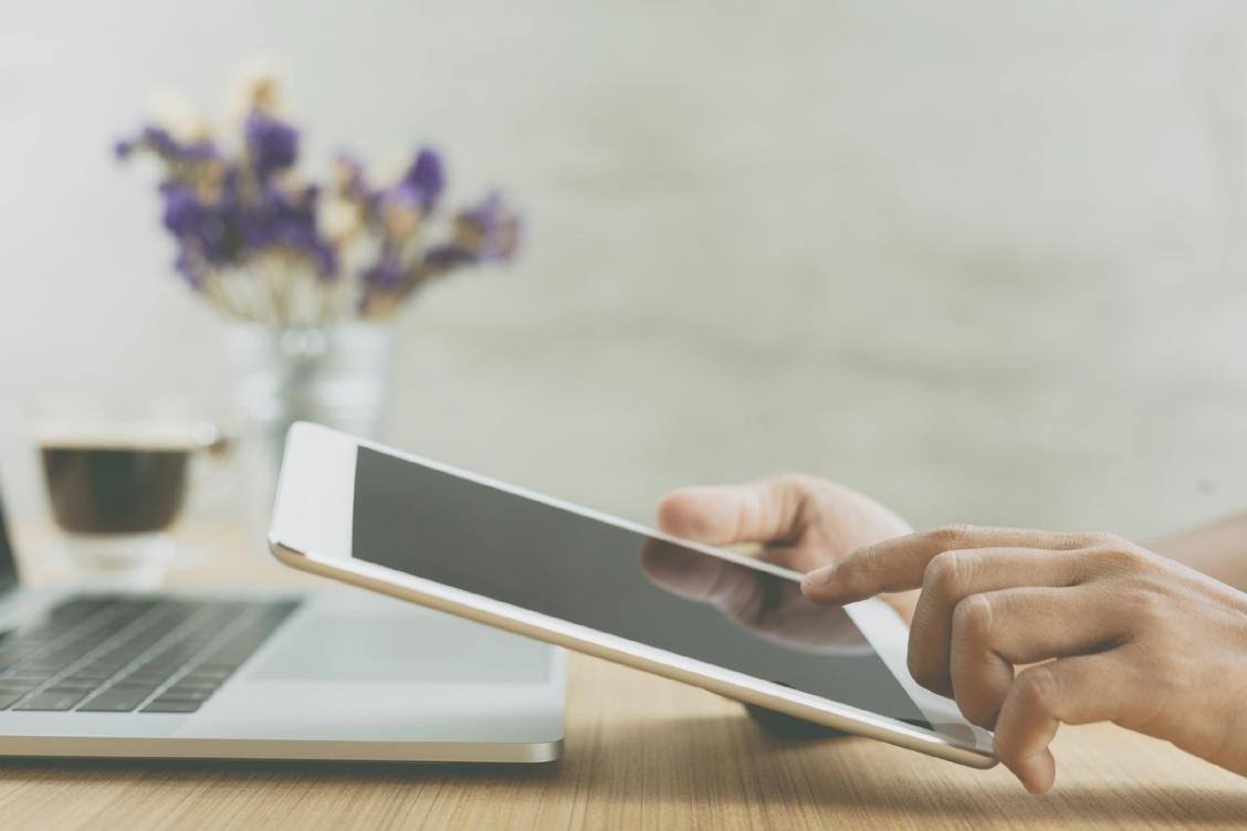 Expert-led consultation on mobile-first design at Arvoden Slik